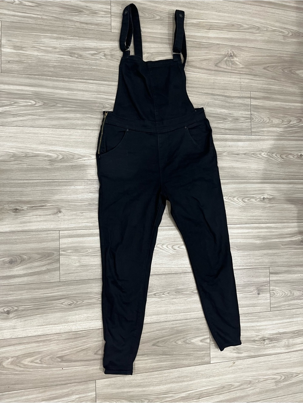 DENIZEN from Levi’s Black Skinny Denim Overalls